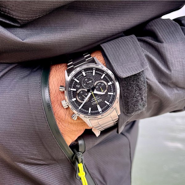 Seiko Chronograf férfi kvarcóra fémszíjjal SSB413P1