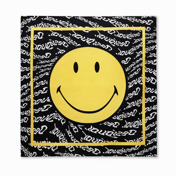 Desigual Fou smiley square sál 22WAWA16