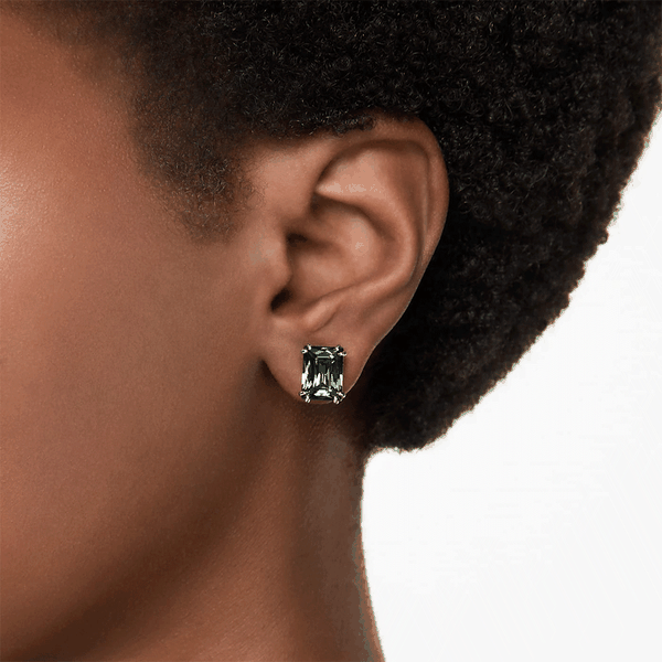 Swarovski Matrix arany színű fülbevaló téglalap zöld kristállyal 5677142