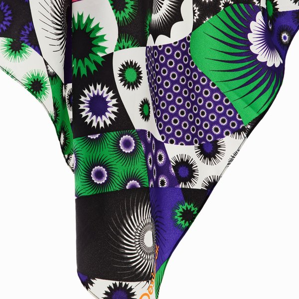 Desigual Galactic színes kendő 23WAWA15