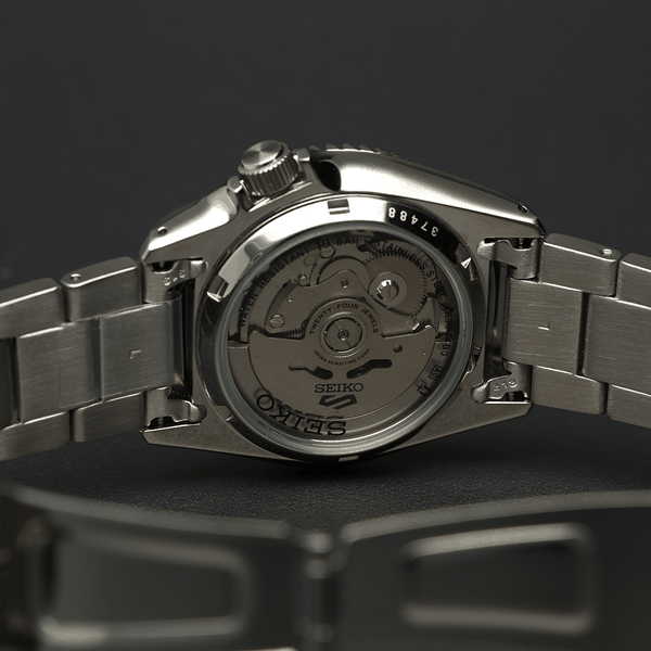 Seiko 5 Sports SKX Sports Style fehér automata férfi óra SRPK31K1