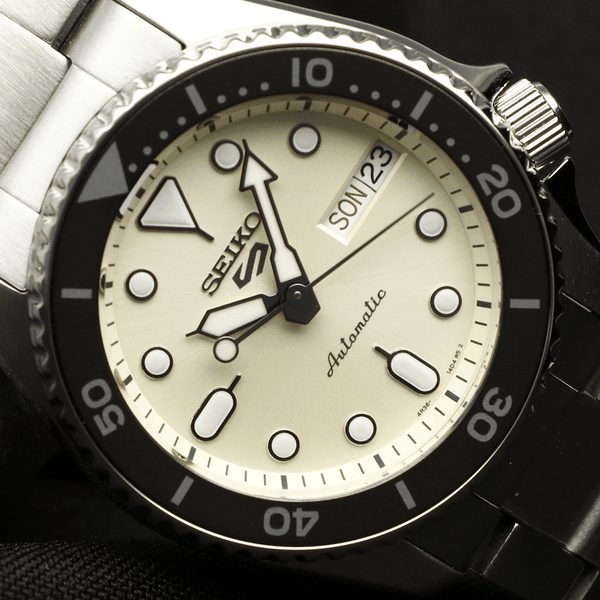 Seiko 5 Sports SKX Sports Style fehér automata férfi óra SRPK31K1