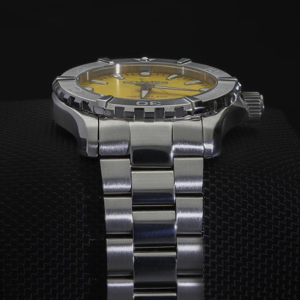 Roamer Deep Sea 200 Canola Limited Edition férfi óra sárga számlappal 860833410520