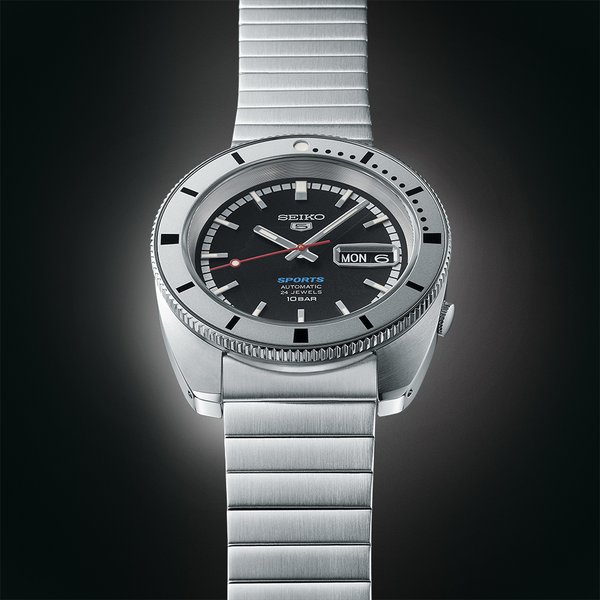 Seiko 5 Sports SKX Pepper Black 1968 Recreation Limited Edition SRPL05K1