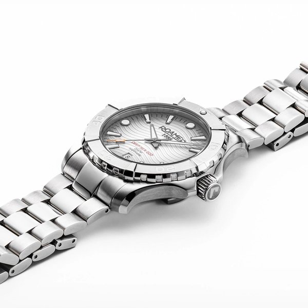 Roamer Deep Sea 200 férfi óra szürke számlappal 860833411570