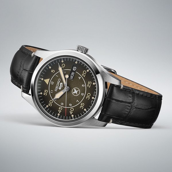 Seiko 5 Sports Yuto Horigome Limited Edition automata bőrszíjas óra SRPL31K1