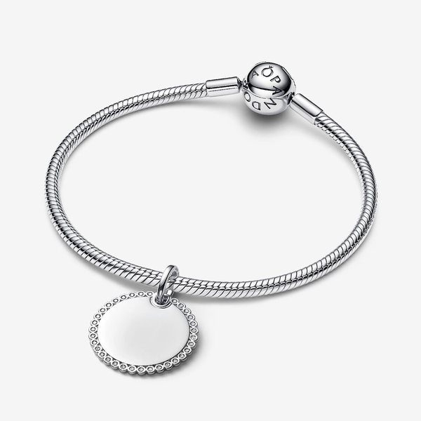 Pandora ékszer Gravírozható kerek ezüst medál cirkóniával 394007C01 Pandora ékszer Gravírozható kerek ezüst medál cirkóniával 394007C01