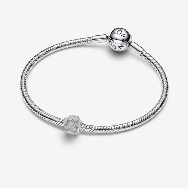 Pandora ékszer Texturált tappancs ezüst mini charm 794043C00