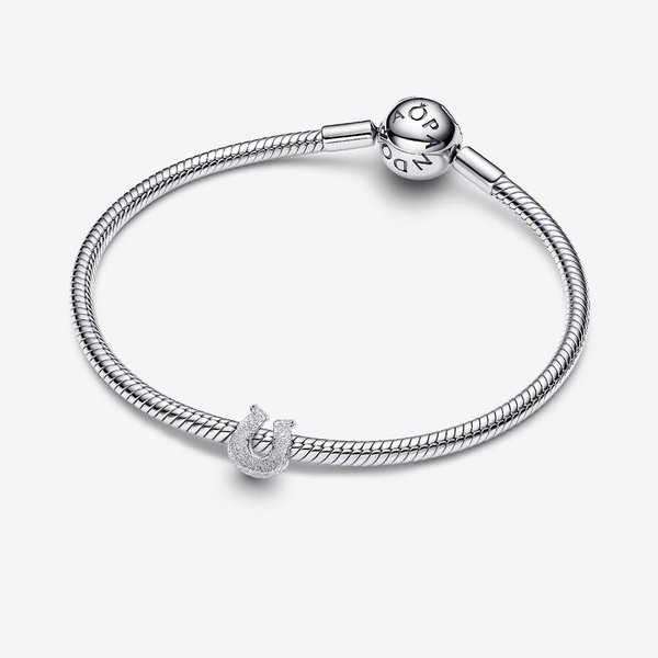 Pandora ékszer Texturált lópatkó ezüst mini charm 794056C00