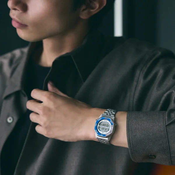 Seiko 'Rotocall' kék és szürke lünettás digitális quartz chronograph karóra SMGG21P1 Seiko 'Rotocall' kék és szürke lünettás digitális quartz chronograph karóra SMGG21P1