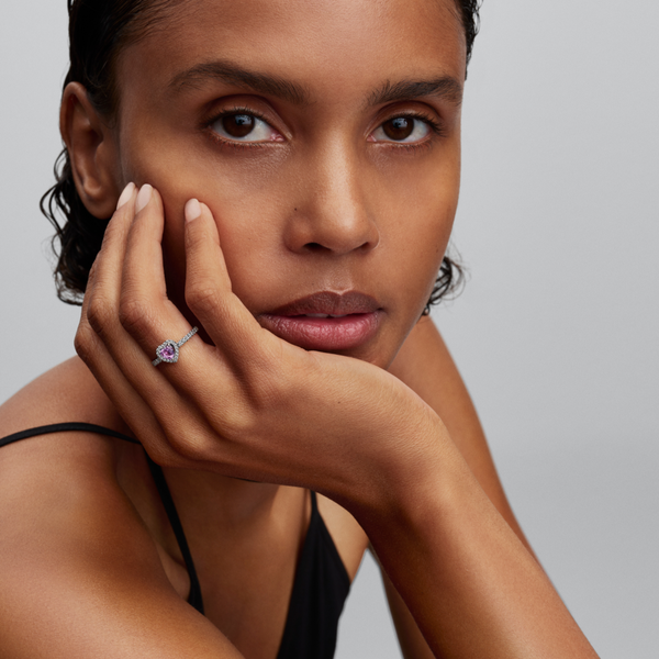 Pandora ékszer Halvány lila kiemelt szív ezüst gyűrű 