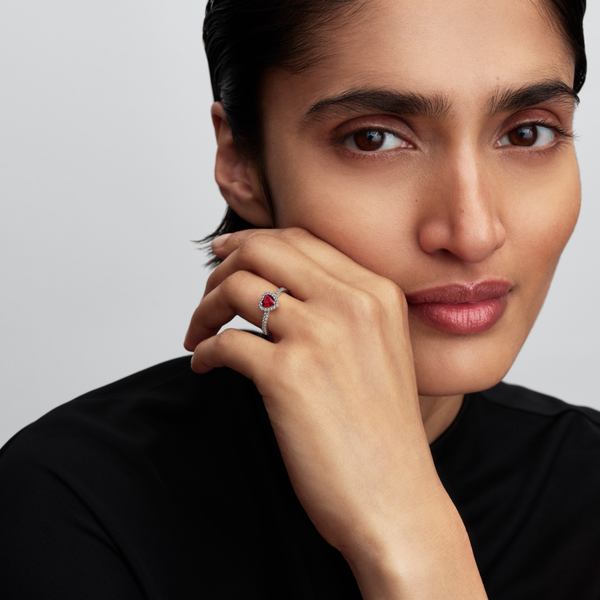 Pandora ékszer Fukszia kiemelt szív ezüst gyűrű 