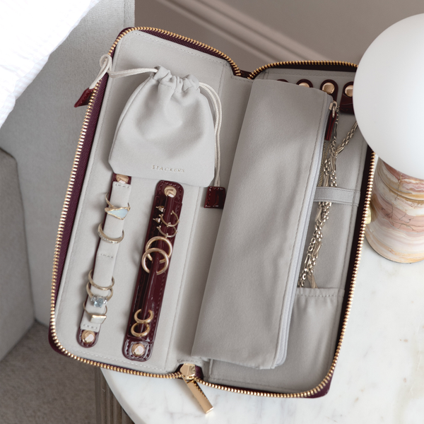 Stackers Bordó lakk patentos utazó ékszertartó 76768