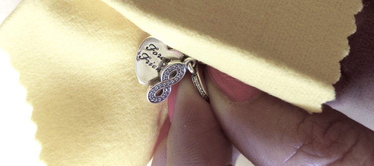 Tippek ékszereid tárolásához és tisztításához