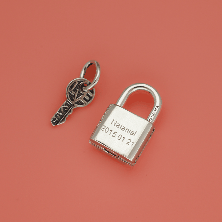 Pandora Lakat és kulcs ezüst charm