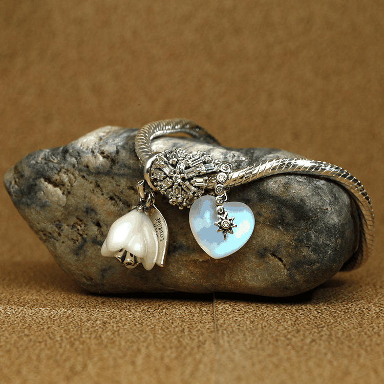 Pandora 2025 karácsonyi kollekciós charmok Pandora 2025 karácsonyi kollekciós karkötő