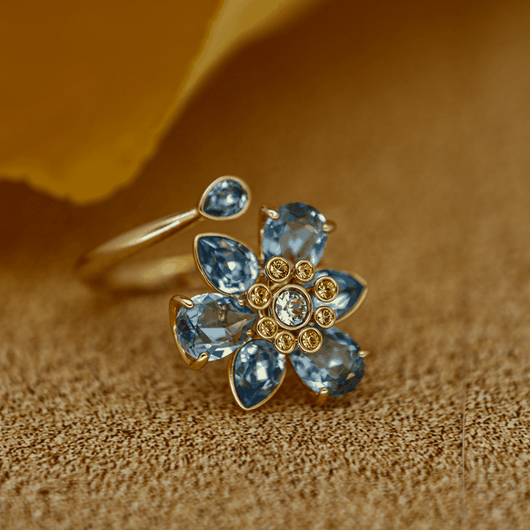 Swarovski Idyllia arany színű gyűrű kék kövekkel Swarovski Idyllia arany színű gyűrű kristályokkal