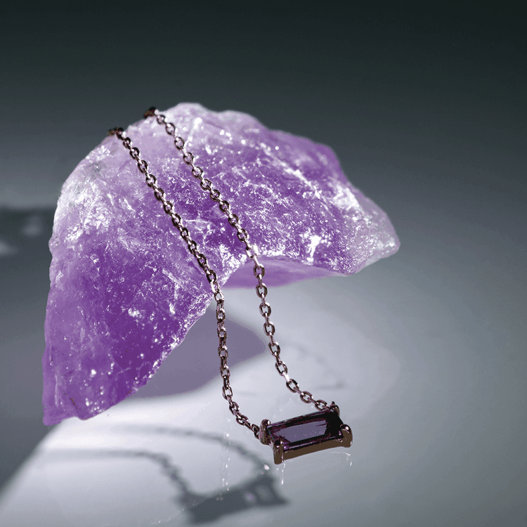 Jackie Gold Medina ametiszt arany nyaklánc Jackie Gold Medina ametiszt 14K arany nyaklánc