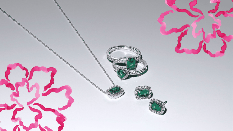 Pandora Timeless zöld köves elegáns anyák napi ékszerek Pandora Timeless zöld köves nyaklánc, gyűrűk és fülbevalók elegáns anyák napi válogatásban