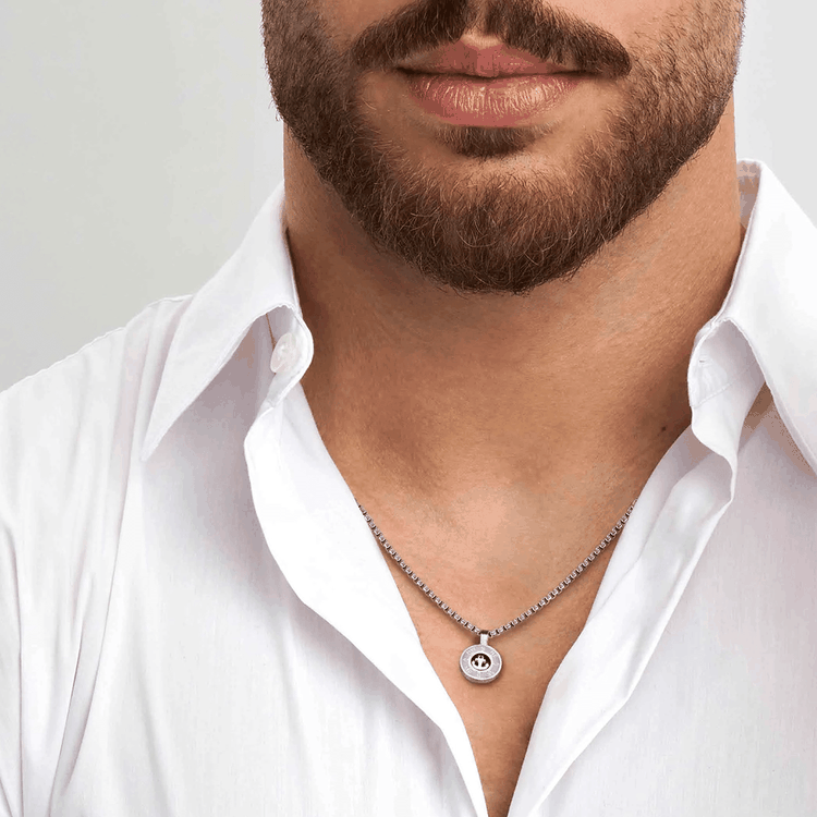 Nomination férfi nyaklánc medállal, elegáns és modern ballagási ajándék fiúnak