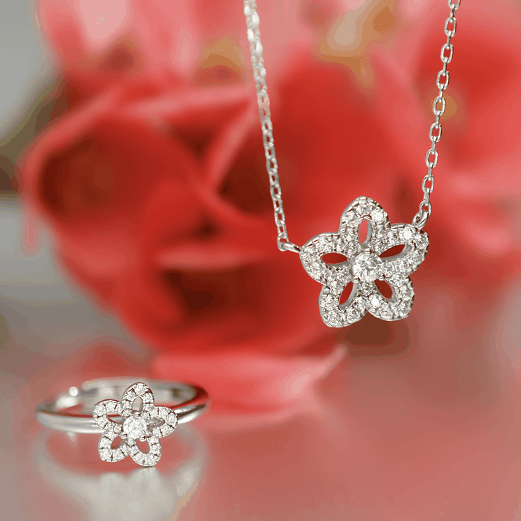 Csillogó virágos nyaklánc és gyűrű finom, nőies stílusban ballagási ajándékötletként