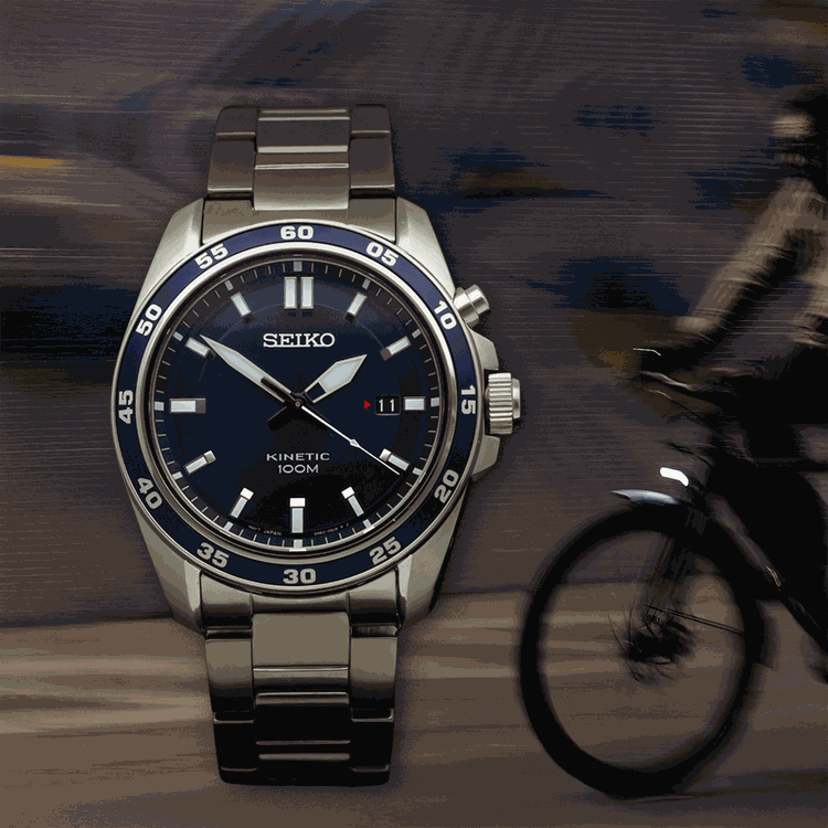 Seiko férfi karóra kék számlappal és acél szíjjal, sportos ballagási ajándékötletként