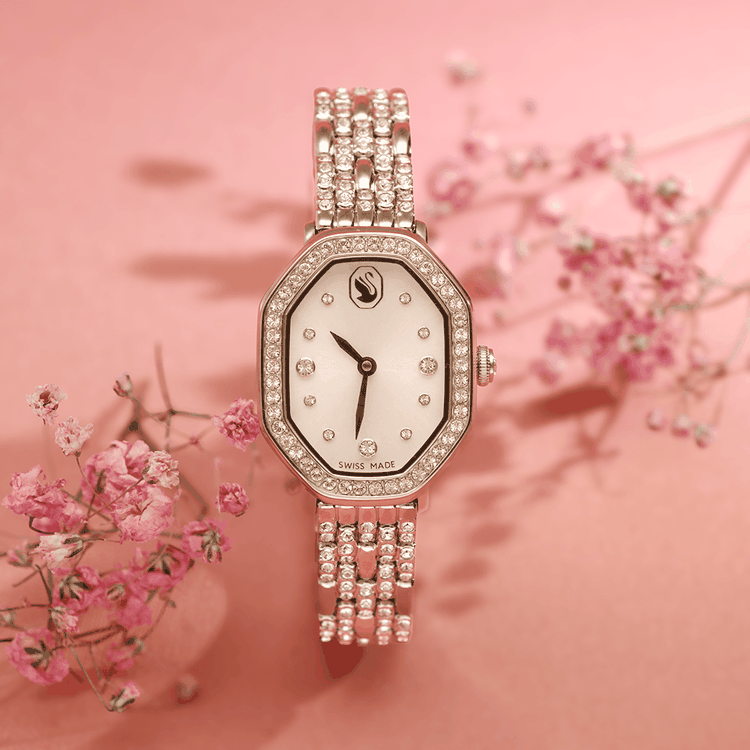 Kristályokkal díszített Swarovski női karóra kifinomult, ragyogó részletekkel