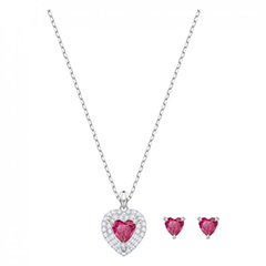 Swarovski ezüst színű ékszer szett pink szívvel