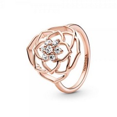 Pandora rózsaszirmok rozé gyűrű