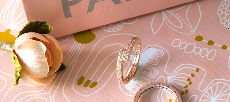 Pandora Signature rozéarany gyűrű