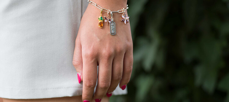 Karkötő charmok Thomas Sabo charm club