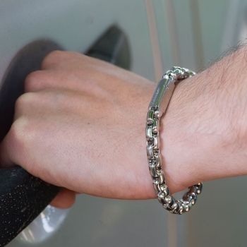 Calvin Klein Vastag acél mágneskapcsos férfi karkötő