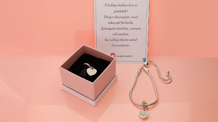 Szülőköszöntő ajándék anyának Pandora