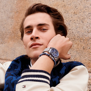 Tommy Hilfiger Miles ezüst színű férfi óra kék számlappal