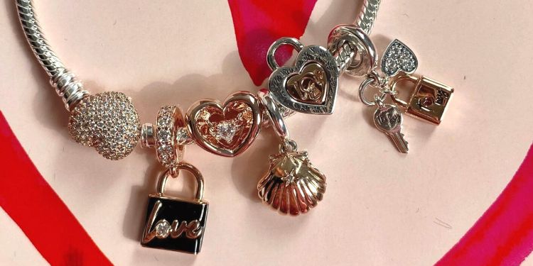 Pandora Valentin nap rozé charm