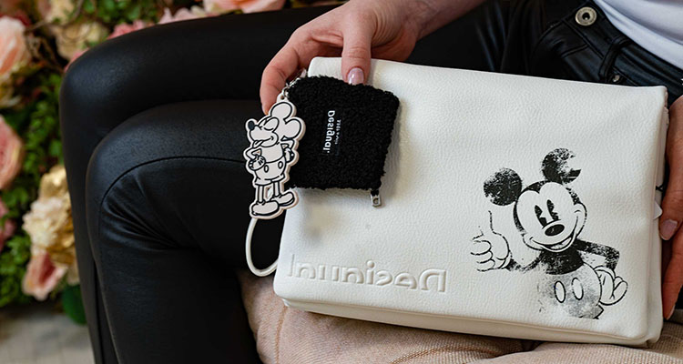 Desigual disney táska