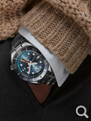 Seiko Prospex Aqua 'SUMO' Solar GMT Diver kék búváróra