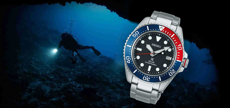 Seiko Prospex 'Pepsi style' solar búvár óra