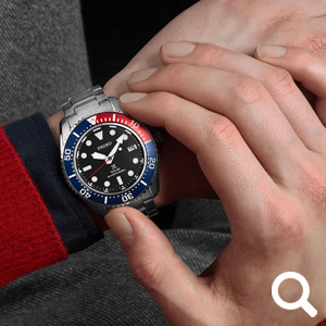 Seiko Prospex 'Pepsi style' solar búvár óra