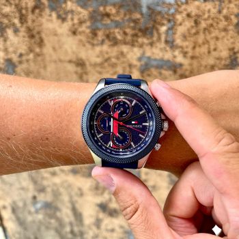 Tommy Hilfiger Clark kék szilikonszíjas férfi óra
