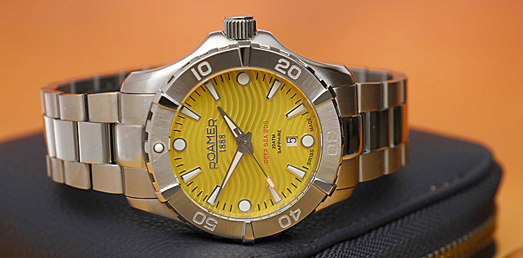 Roamer Deep Sea 200 Canola Limited Edition férfi óra sárga számlappal