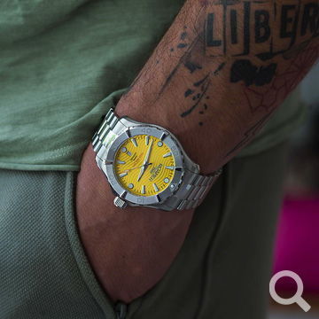Roamer Deep Sea 200 Canola Limited Edition férfi óra sárga számlappal