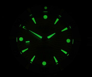 Roamer Deep Sea 200 Canola fluoreszkáló számlappal