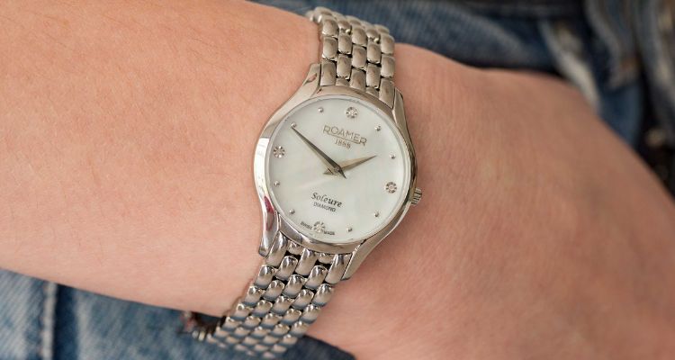 Roamer Soleure Diamond gyöngyház számlapos női óra