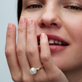 Pandora Shine gyűrű barokk gyönggyel
