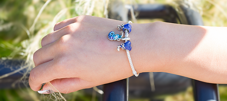 Pandora karkoto és charm