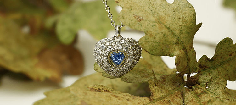 Swarovski Hyperbola szív alakú nyaklánc