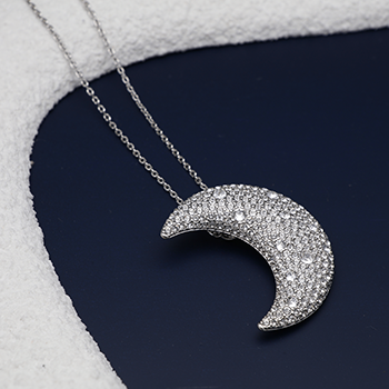 Swarovski hold medal