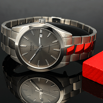 Tissot Gentleman titánium quartz férfi karóra